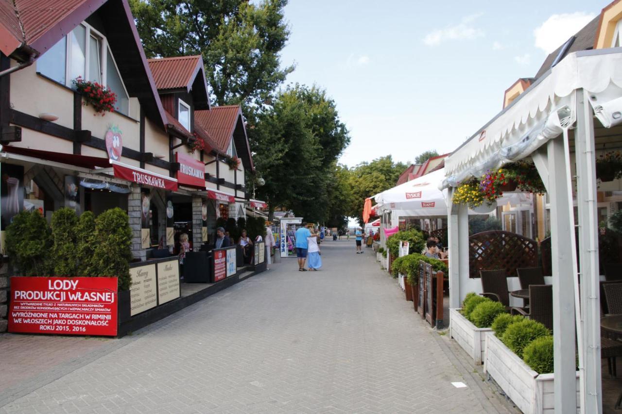 Willa Laura Rowy - Apartamenty Nad Morzem Exterior photo